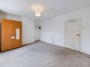 bed 4 - click for photo gallery